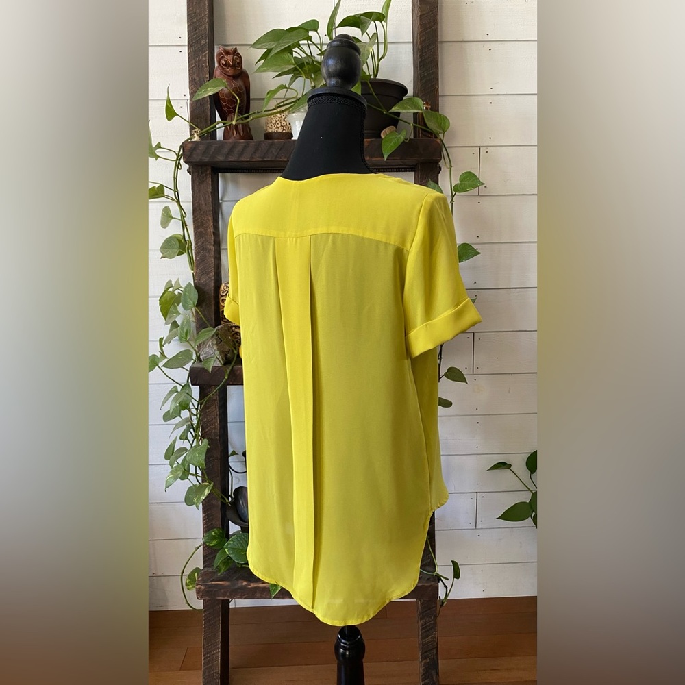 W118 by Walter Baker: Yellow Pleated Relaxed Blouse with Cuff Sleeves - Picture 17 of 17